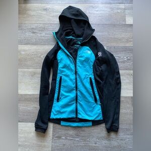 The North Face Women's L2 Fleece Black and Blue Jacket